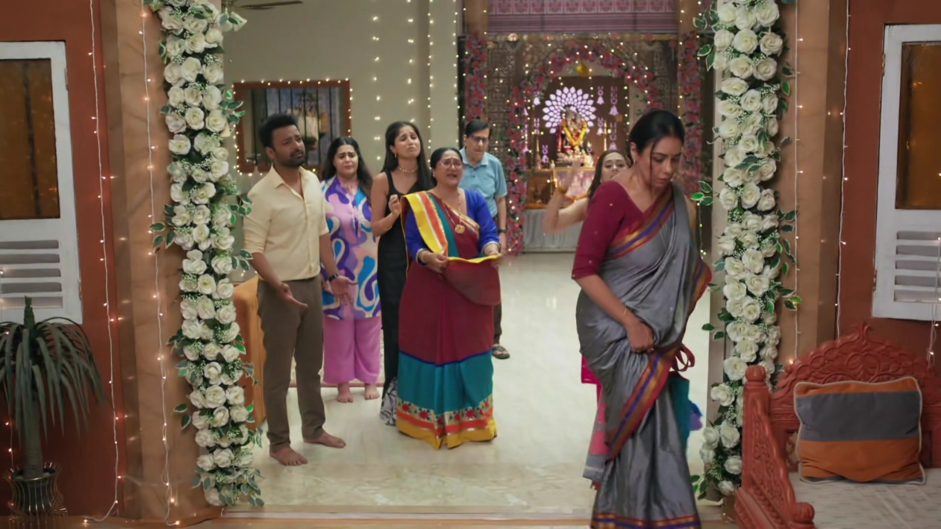 Anupama 29th October 2025 Written update: Anupama left for Mumbai; Rahi unable to handle the situation