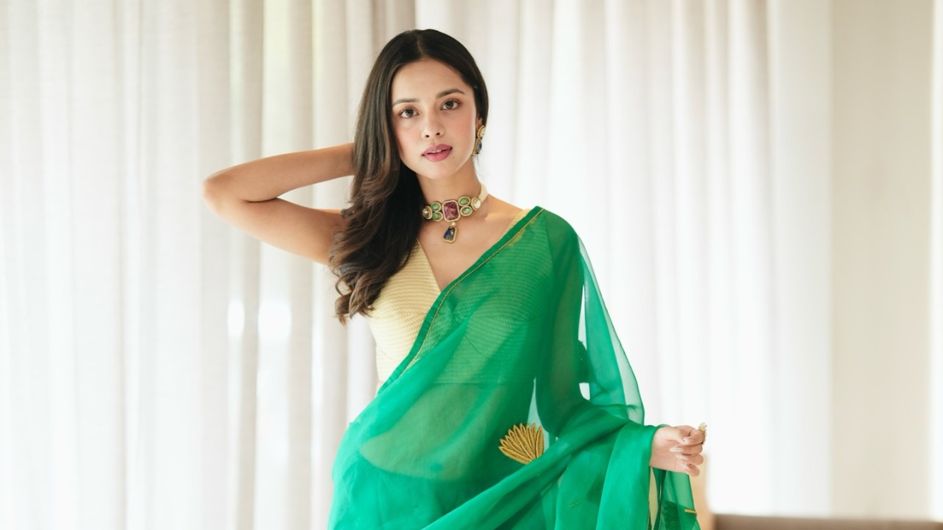 Bollywood Actresses: Bollywood Queens & Their Fashion on Celebrating Diwali