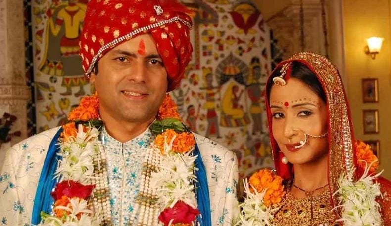 हिना खान की ऑनस्क्रीन माँ लता सभरवाल की टूट गई शादी, 15 साल बाद हुई पति से अलग