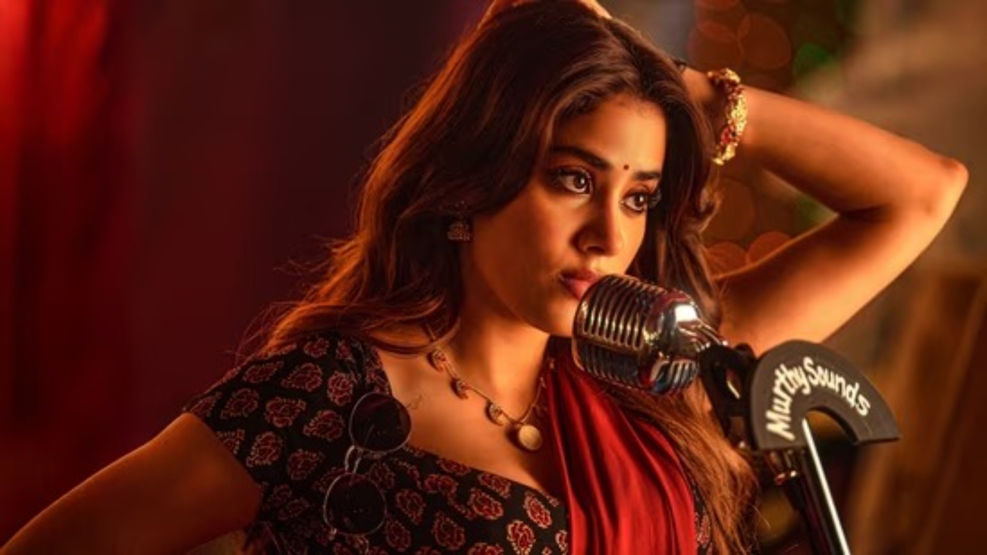Janhavi Kapoor: Janhvi Kapoor's Firebrand Avatar in Ram Charan's 'Peddi' Unveiled