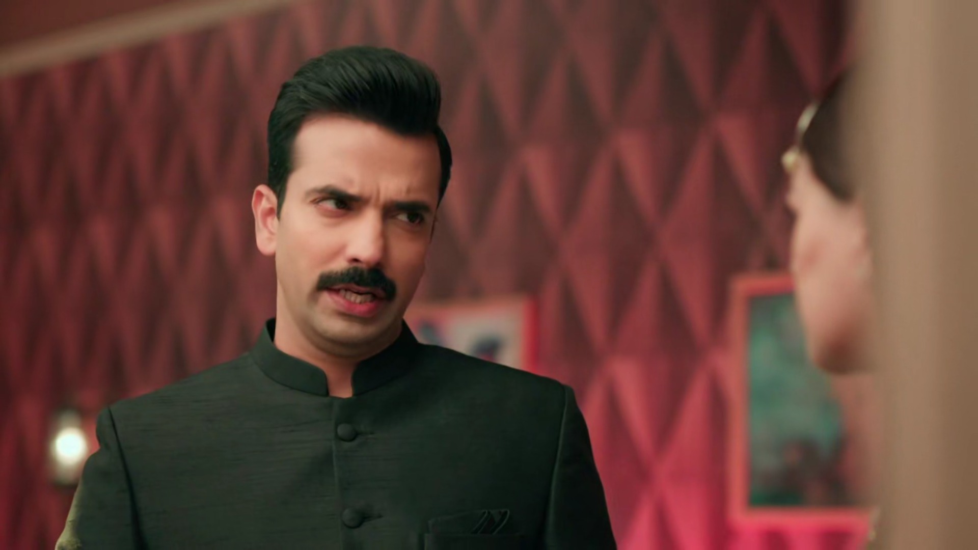 Mannat 21st October 2025 Written update: Vikrant asked Vishakha to give Neetu's necklace