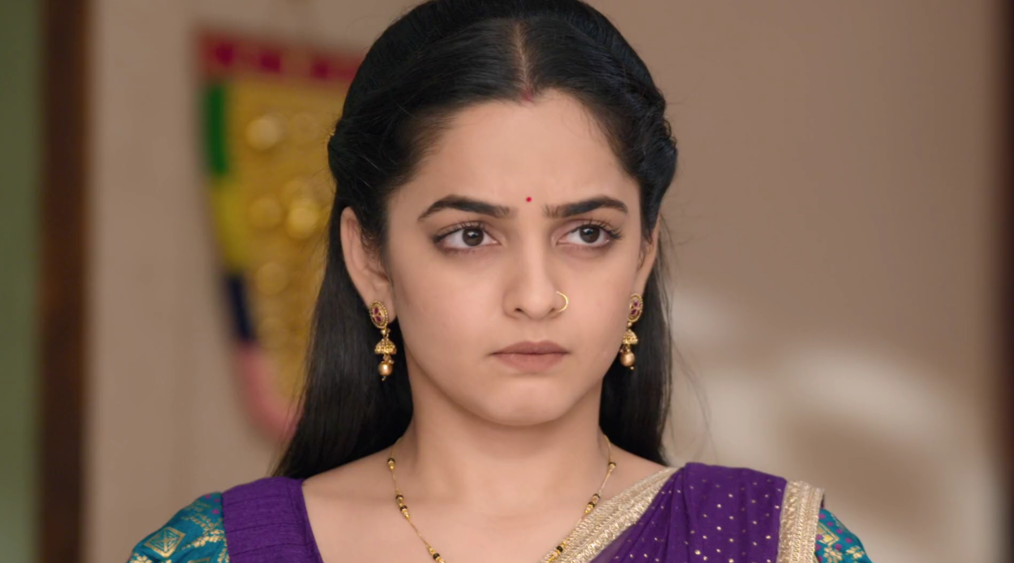 Udne Ki Aasha 6th June 2025 Written Episode Update: Sayali Learns English, Tejas Turns to Fortuneteller for Help!