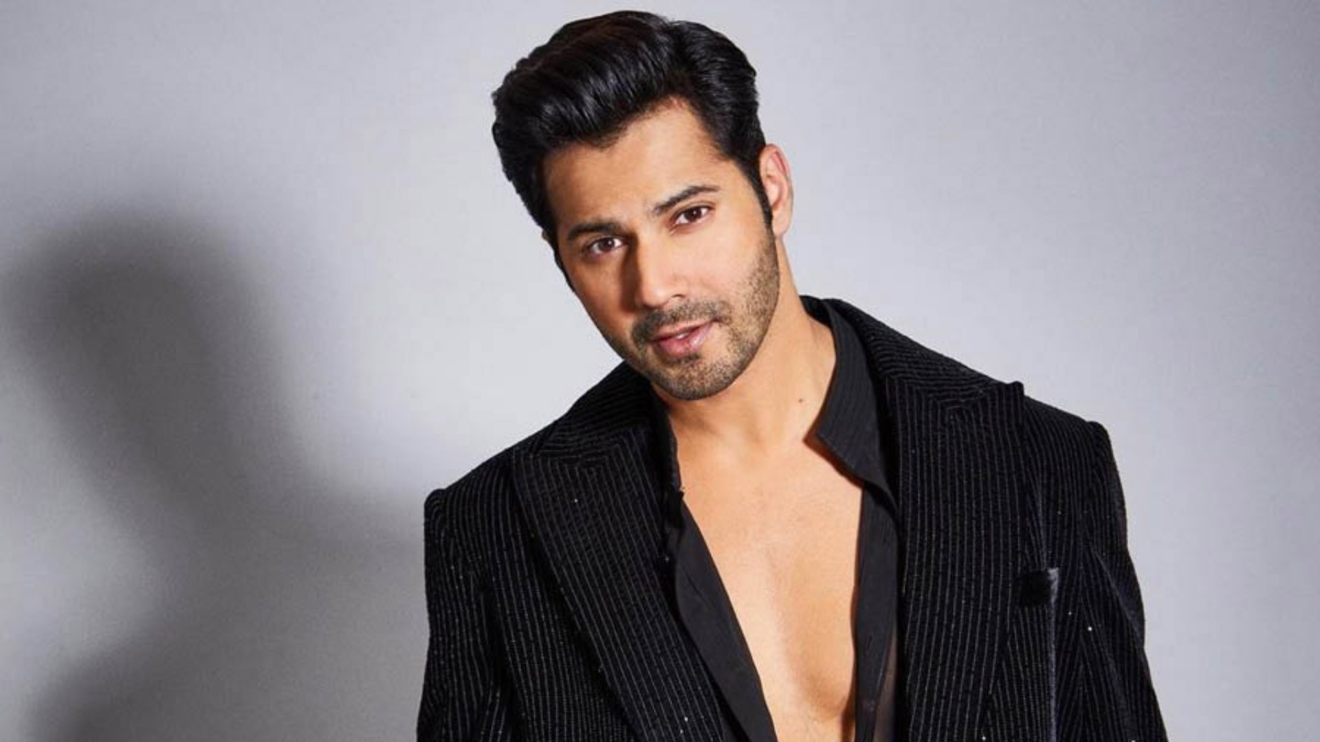 Varun Dhawan: Varun Dhawan clarifies his stand on being called an insecure actor