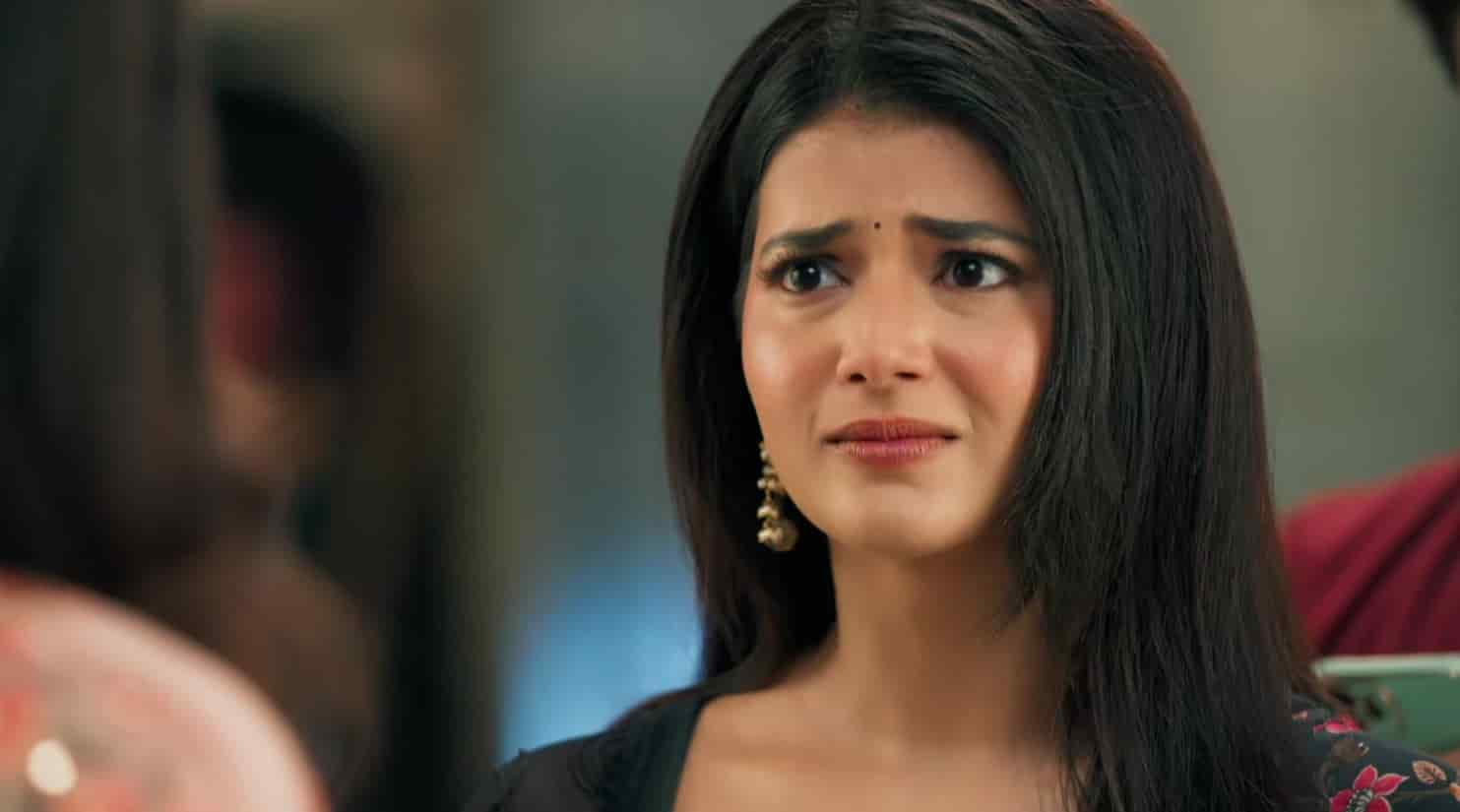 Yeh Rishta Kya Kehlata Hai 12th August 2025 Written Episode Update: Maira Catches Armaan's Changed Look? While Abhira is furious to discover Phone By Geetanjali!