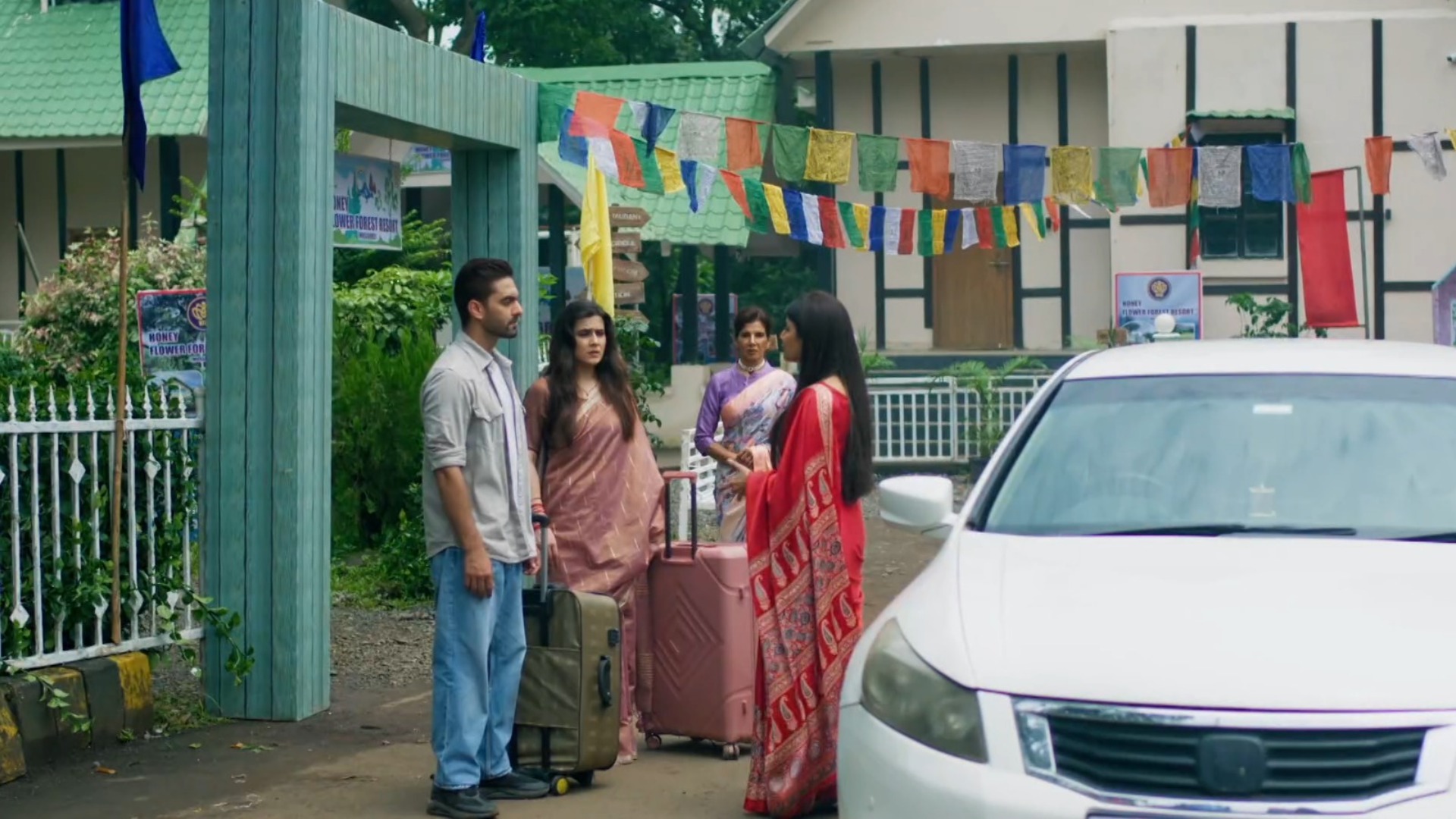 Yeh Rishta Kya Kehlata Hai 23rd September 2025 Written update:  Dadisa requests Armaan to leave, but Abhira insists he stay