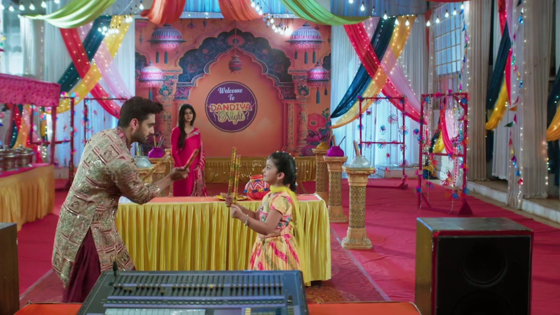 Yeh Rishta Kya Kehlata Hai 26th September 2025 Written update:  Tensions rise as Abhira and Armaan's connection deepens at Dandiya night